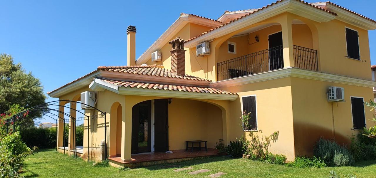 Artemisia Bed And Breakfast SantʼAnna Arresi Esterno foto