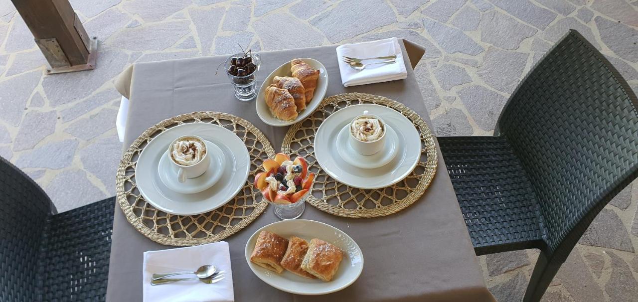 Artemisia Bed And Breakfast SantʼAnna Arresi Esterno foto