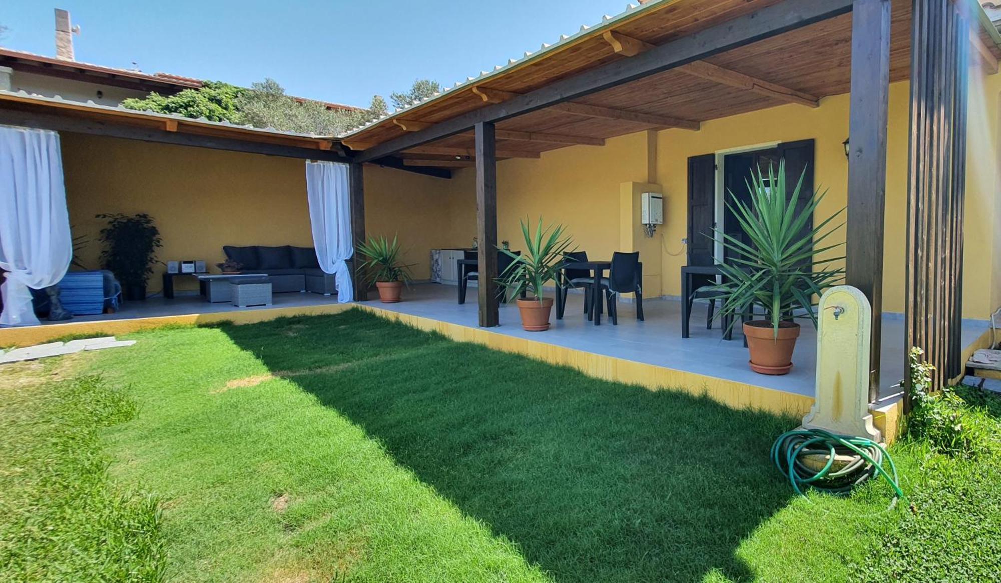 Artemisia Bed And Breakfast SantʼAnna Arresi Esterno foto
